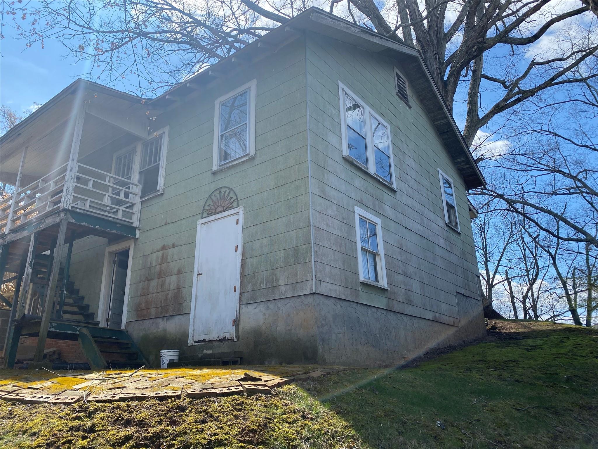 16 Reynolds Road Asheville NC 28806