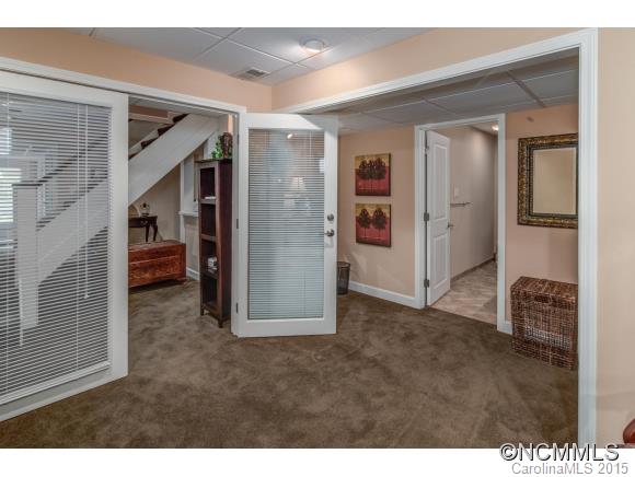 18 Clearbrook Road Asheville NC 28805