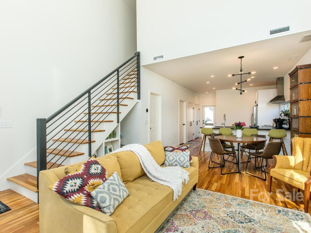 54 Busbee View Road Asheville NC 28803