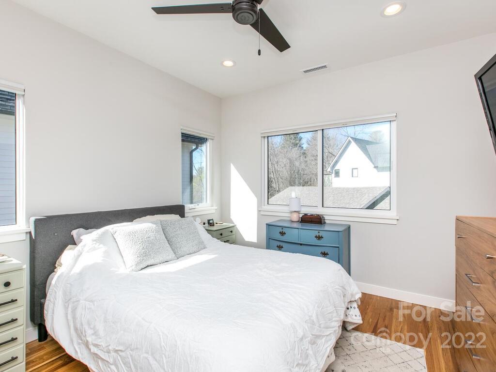 54 Busbee View Road Asheville NC 28803