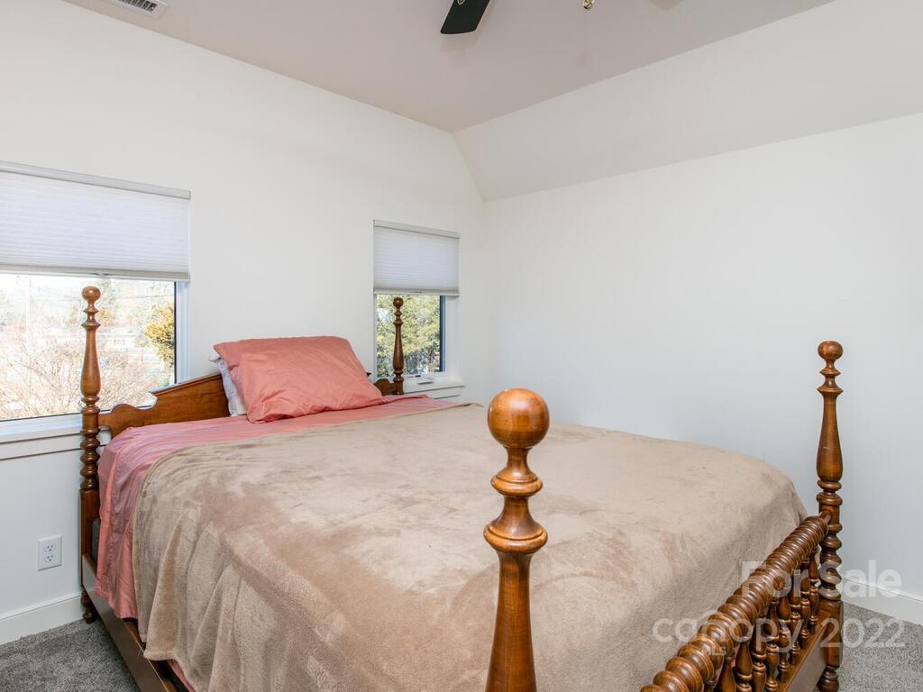 54 Busbee View Road Asheville NC 28803