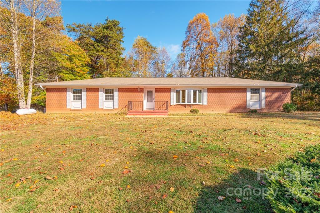 16 Dove Tree Lane Asheville NC 28806