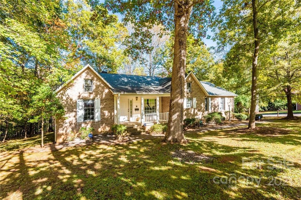 808 W 6th Street Circle Newton NC 28658