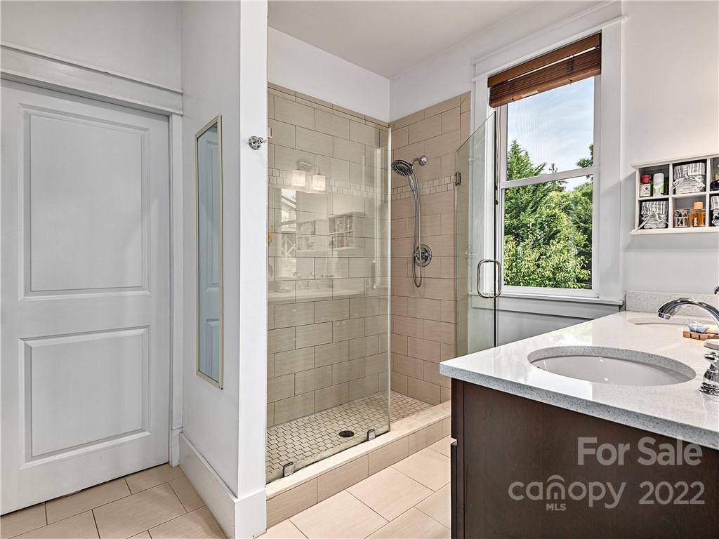 17 Ridgeway Avenue Asheville NC 28806