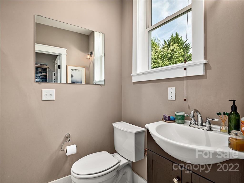 17 Ridgeway Avenue Asheville NC 28806