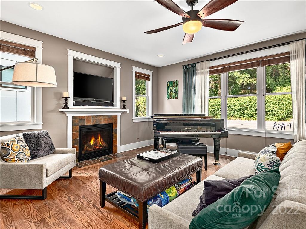 17 Ridgeway Avenue Asheville NC 28806