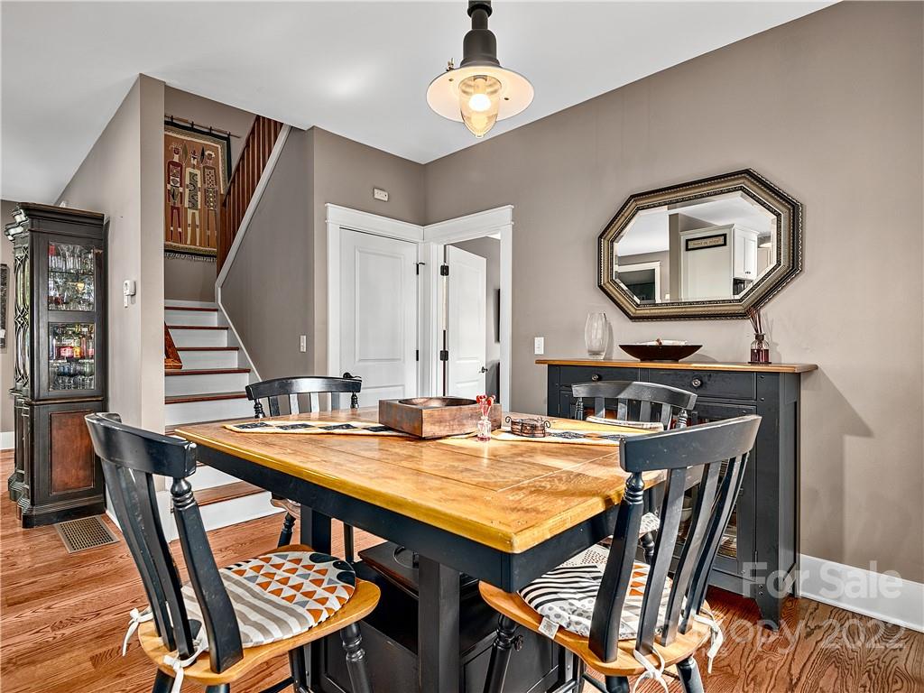 17 Ridgeway Avenue Asheville NC 28806