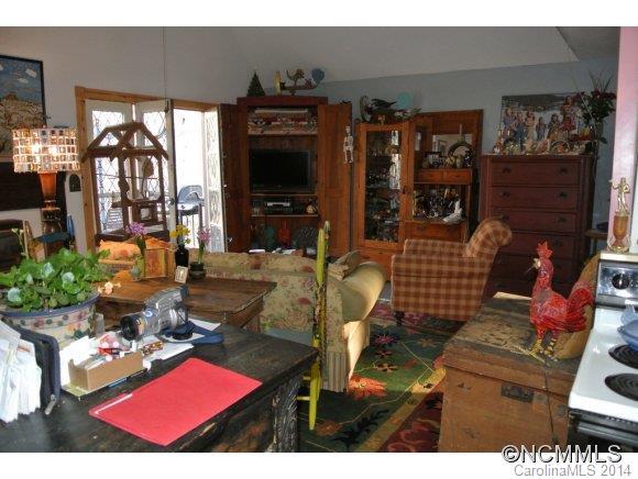234 Buddha Lane Burnsville NC 28714