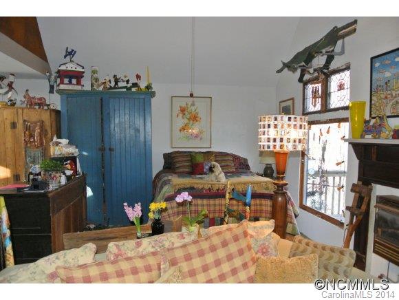 234 Buddha Lane Burnsville NC 28714