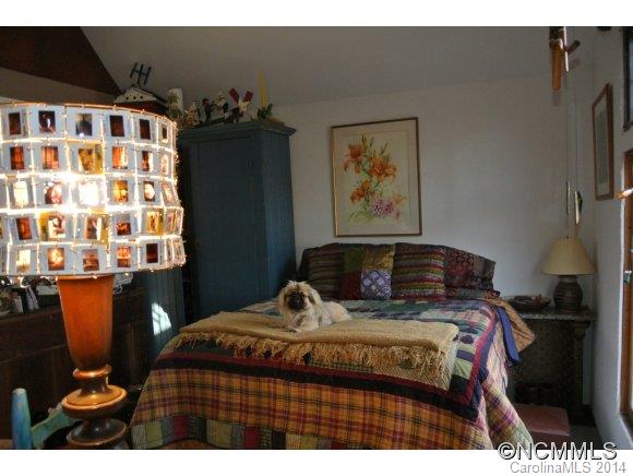 234 Buddha Lane Burnsville NC 28714