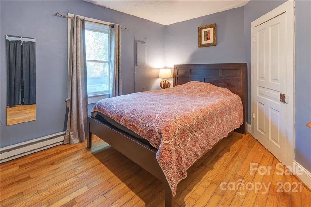 19 Ezelle Street Asheville NC 28806