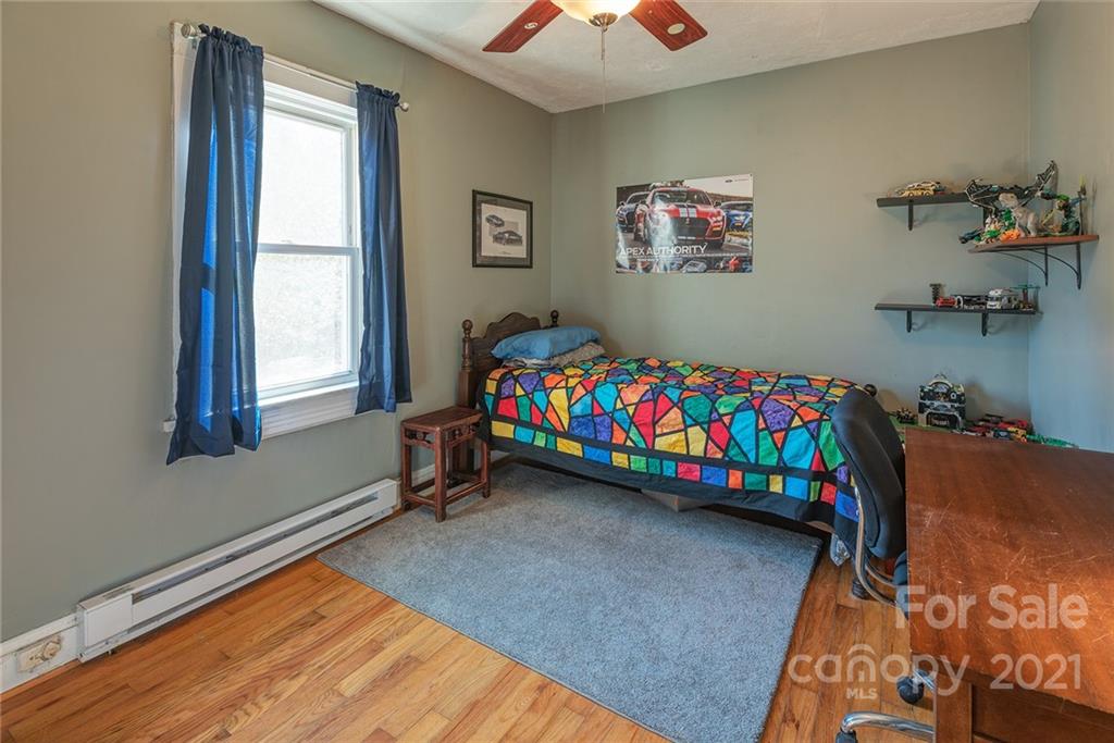 19 Ezelle Street Asheville NC 28806
