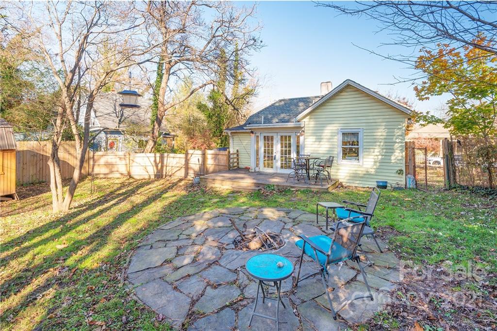 19 Ezelle Street Asheville NC 28806
