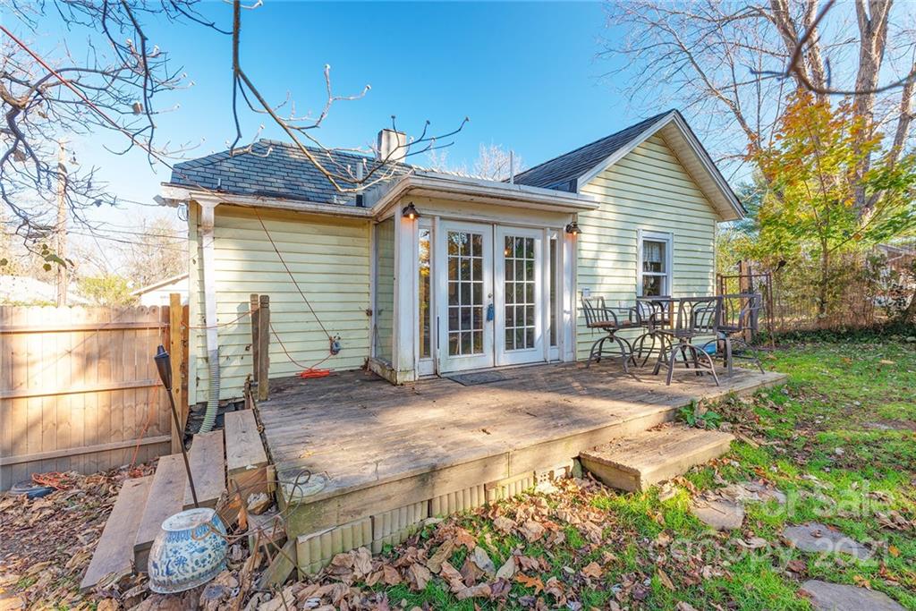 19 Ezelle Street Asheville NC 28806