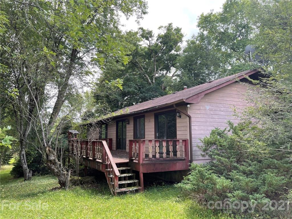 6 Wedgewood Drive Mills River NC 28759
