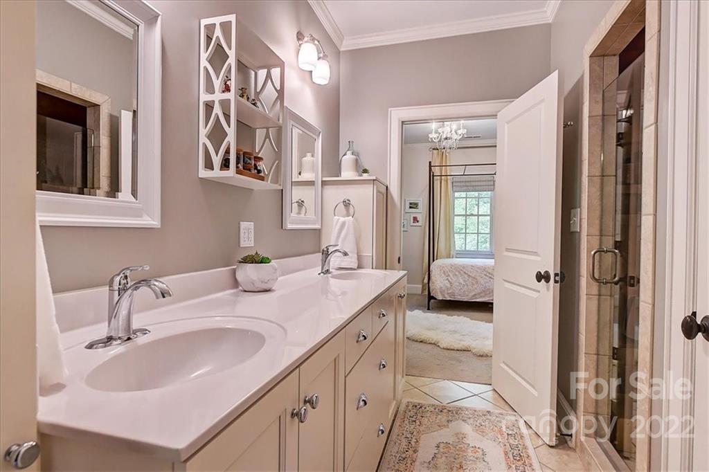 2325 Pender Place Charlotte NC 28209
