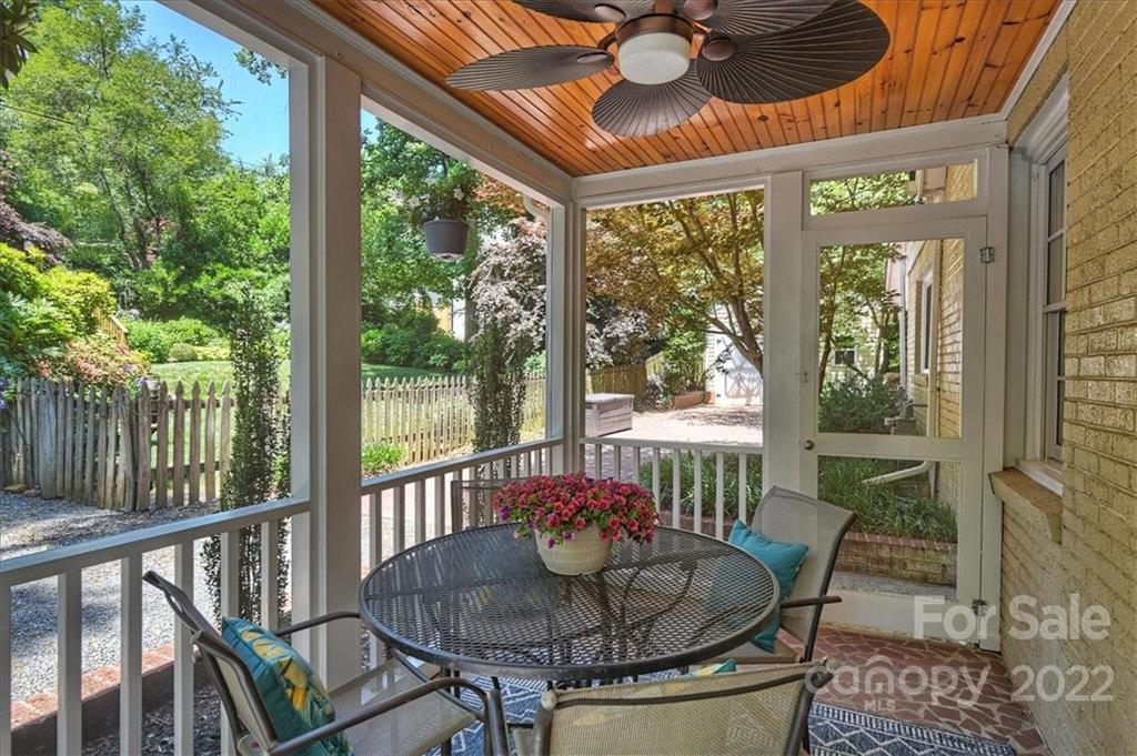 2325 Pender Place Charlotte NC 28209