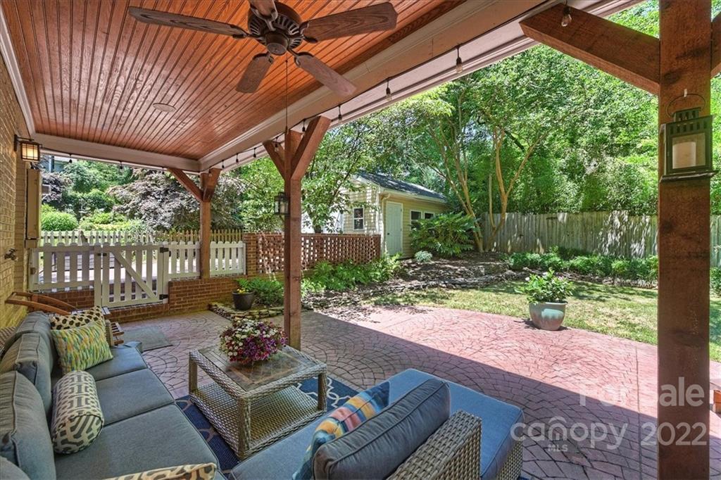 2325 Pender Place Charlotte NC 28209