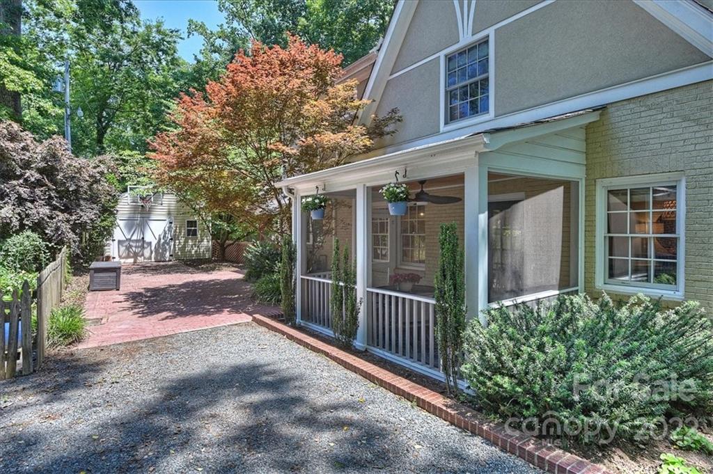 2325 Pender Place Charlotte NC 28209