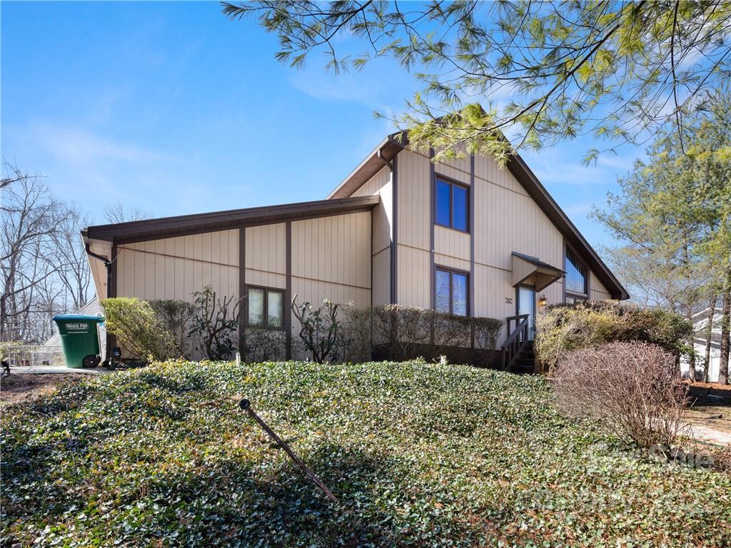 6 Hickory Hills Drive Arden NC 28704