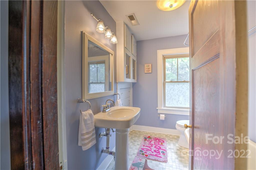 661 Fairview Road Asheville NC 28803