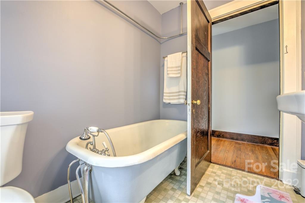 661 Fairview Road Asheville NC 28803