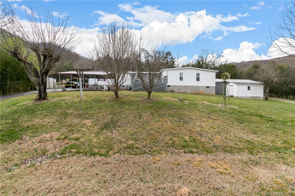 7 Stephies Way Candler NC 28715