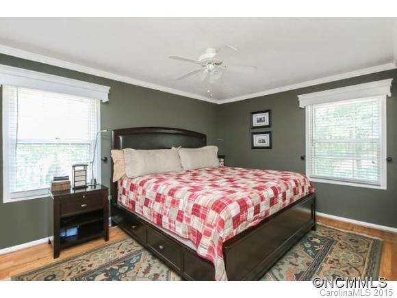 23 King Arthur Place Asheville NC 28806