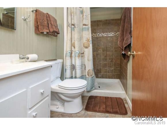 23 King Arthur Place Asheville NC 28806