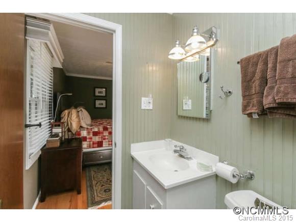 23 King Arthur Place Asheville NC 28806