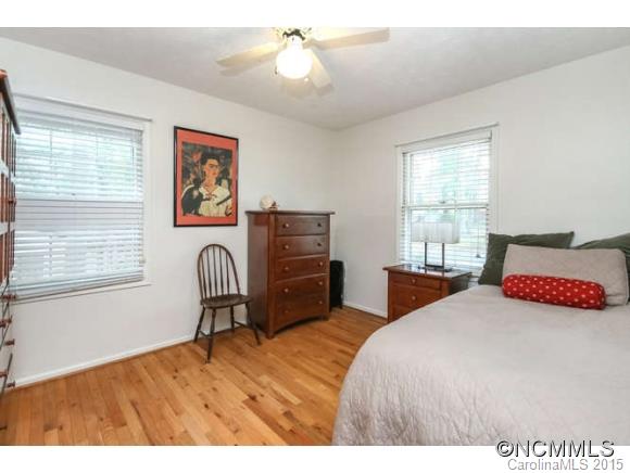 23 King Arthur Place Asheville NC 28806