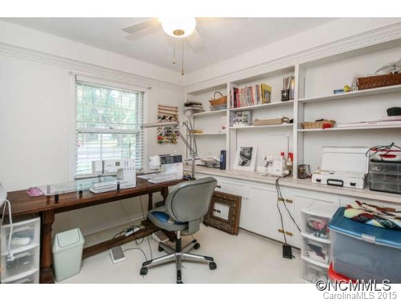 23 King Arthur Place Asheville NC 28806
