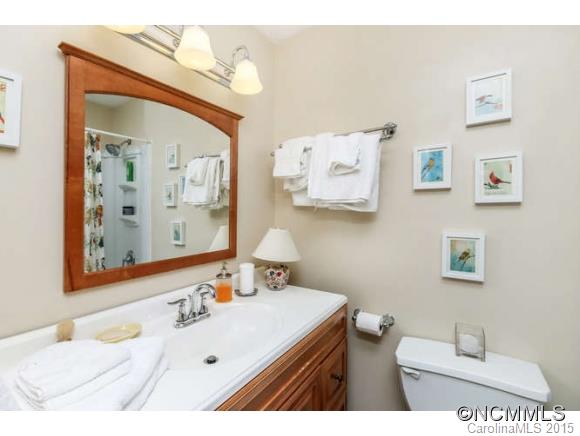 23 King Arthur Place Asheville NC 28806