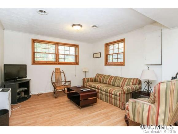 23 King Arthur Place Asheville NC 28806