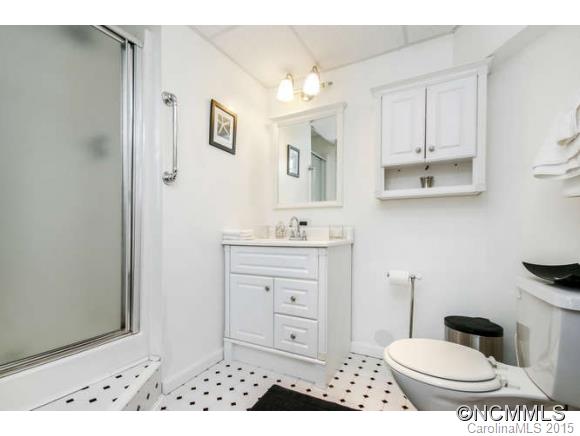 23 King Arthur Place Asheville NC 28806