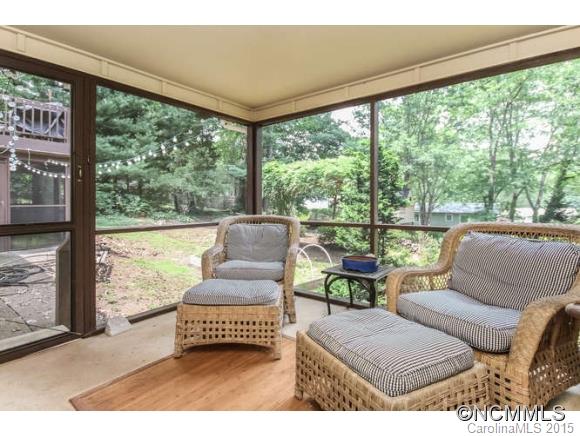 23 King Arthur Place Asheville NC 28806