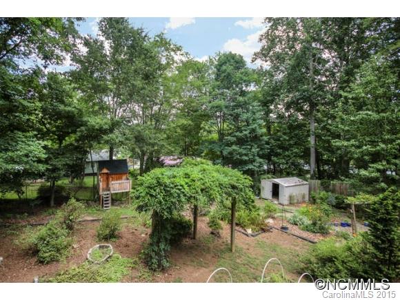 23 King Arthur Place Asheville NC 28806