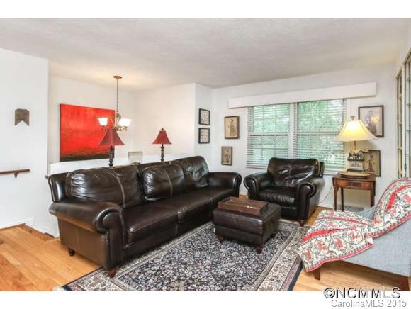 23 King Arthur Place Asheville NC 28806