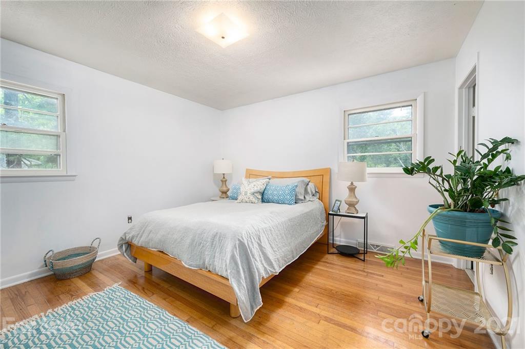 34 Wendover Road Asheville NC 28806
