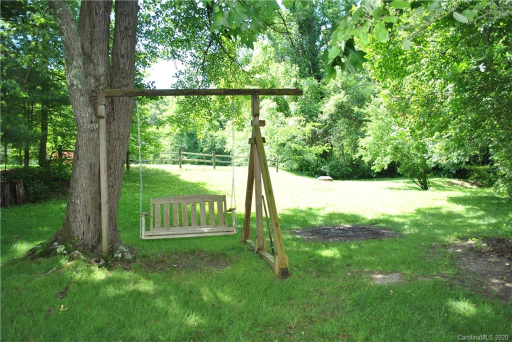 13 Brook Drive Asheville NC 28805
