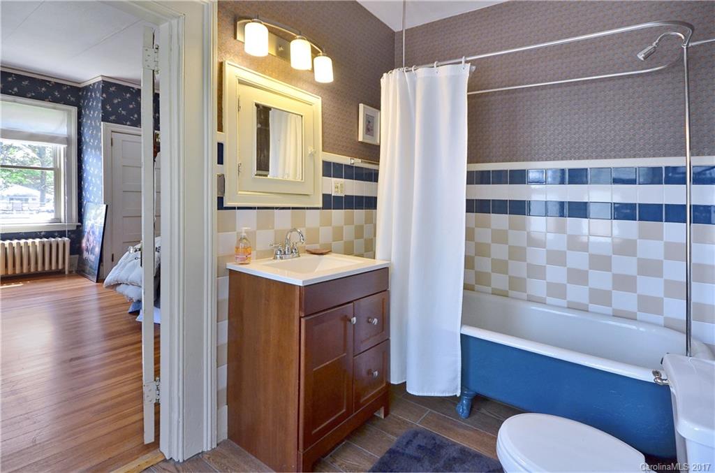 70 Kenilworth Road Asheville NC 28803