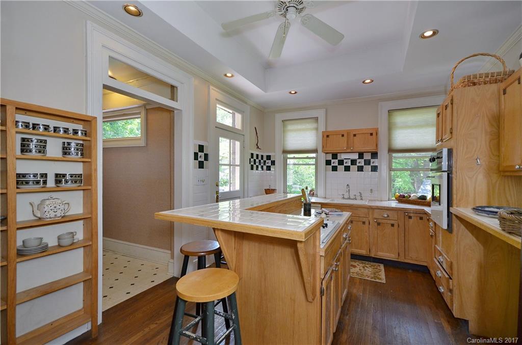 70 Kenilworth Road Asheville NC 28803