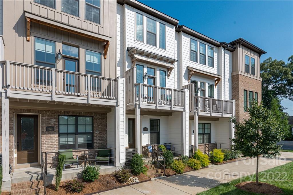 1306 Nandina Street Charlotte NC 28205