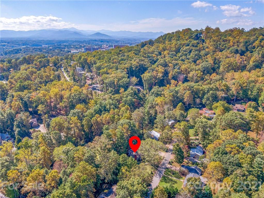 14 Digges Road Asheville NC 28805