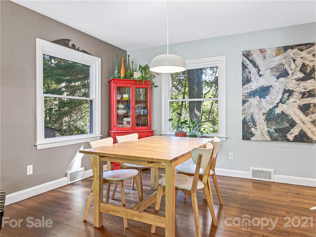 14 Digges Road Asheville NC 28805