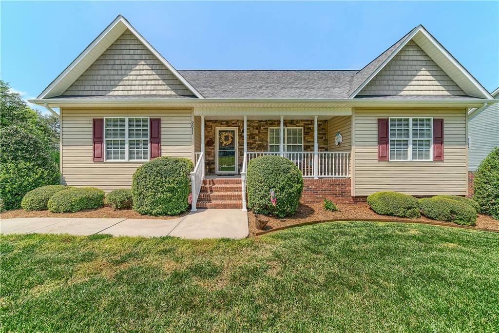 2611 36th Avenue Ne Hickory NC 28601
