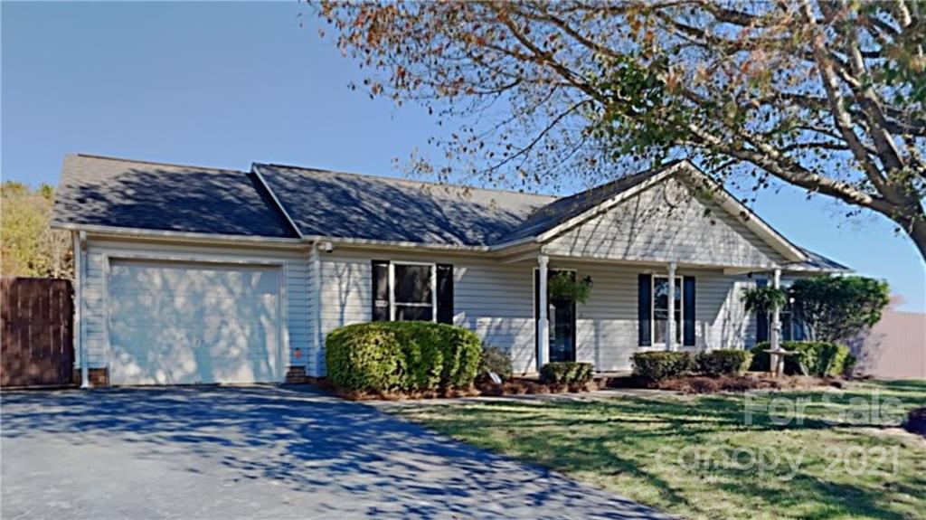 2004 Kings Grant Drive Newton NC 28658