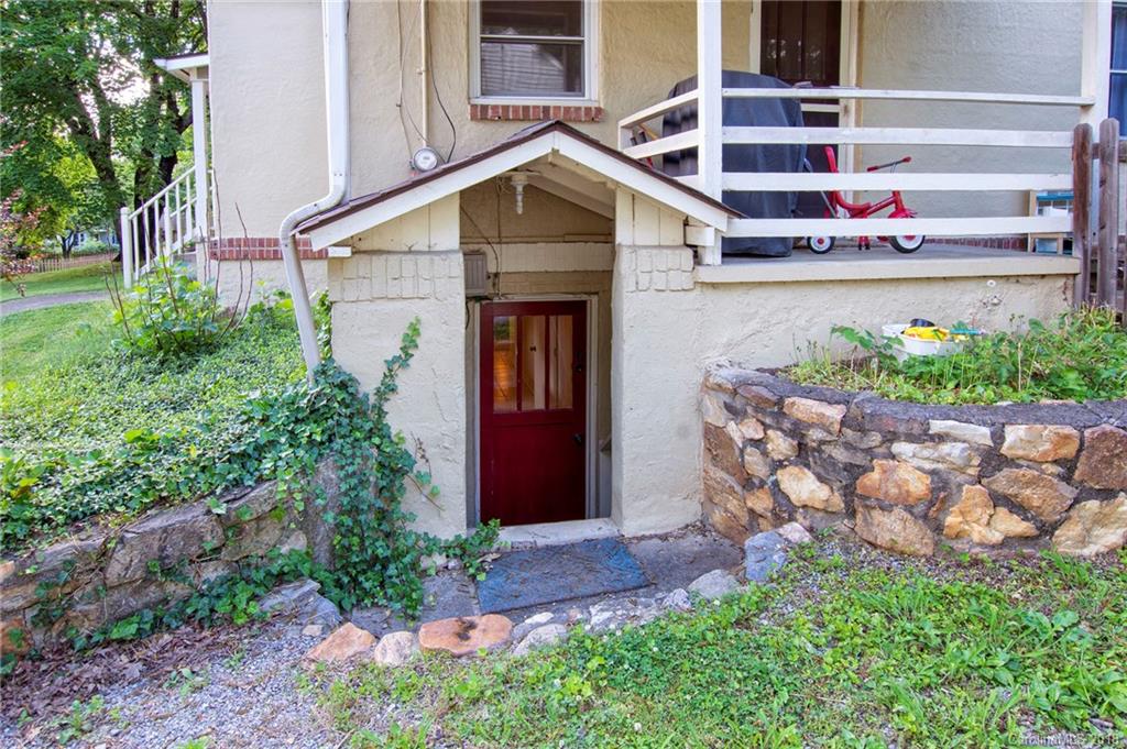 32 Morris Street Asheville NC 28806