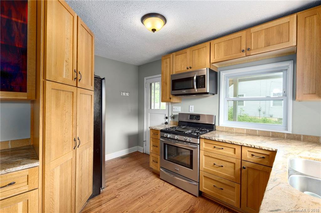 32 Morris Street Asheville NC 28806