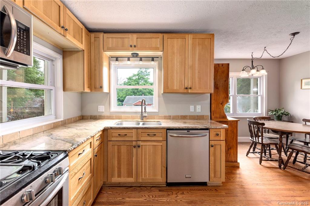 32 Morris Street Asheville NC 28806